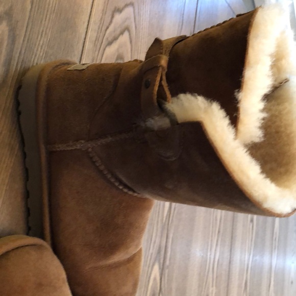 Good condition Ugg Boots!!!! - Picture 4 of 6